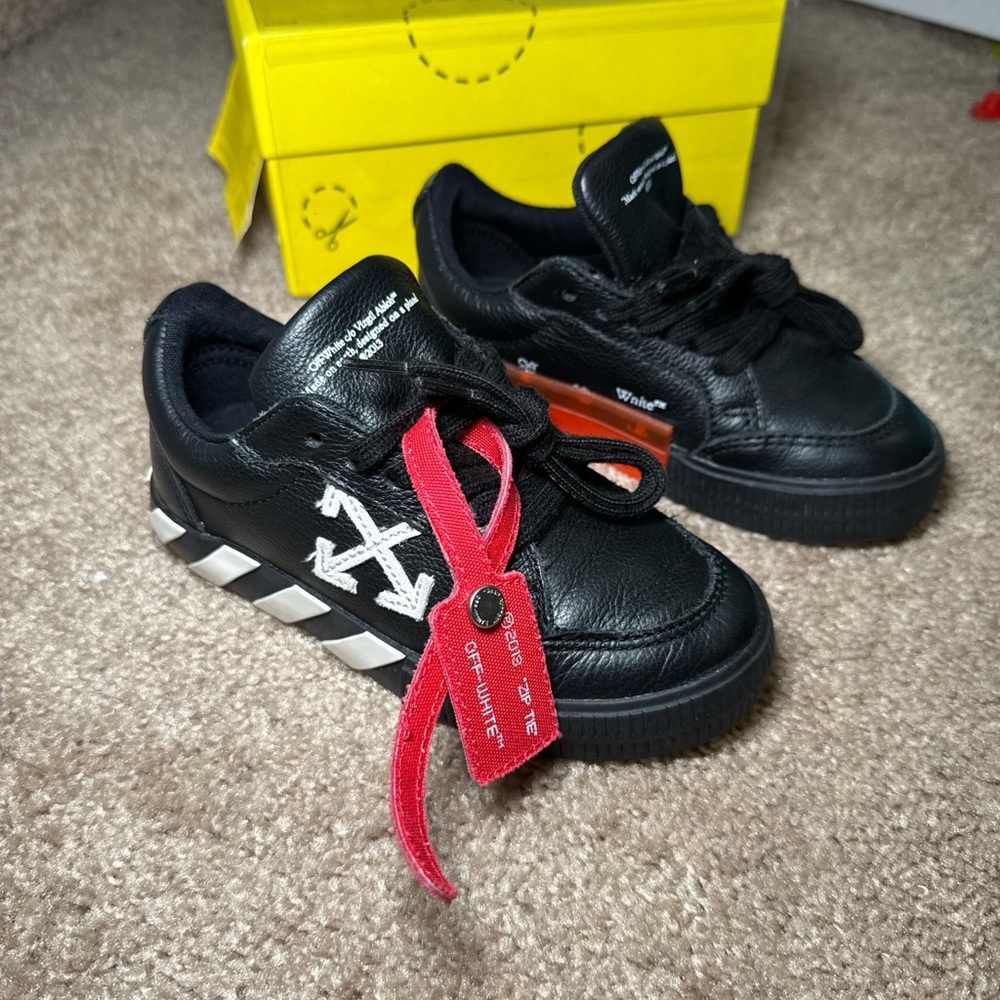 AUTHENTIC TODDLER OFF-WHITE SNEAKERS